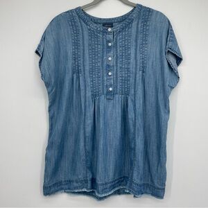 JJill Denim Womens Large Top Shirt Pintuck Tencel Chambray Frayed Hem